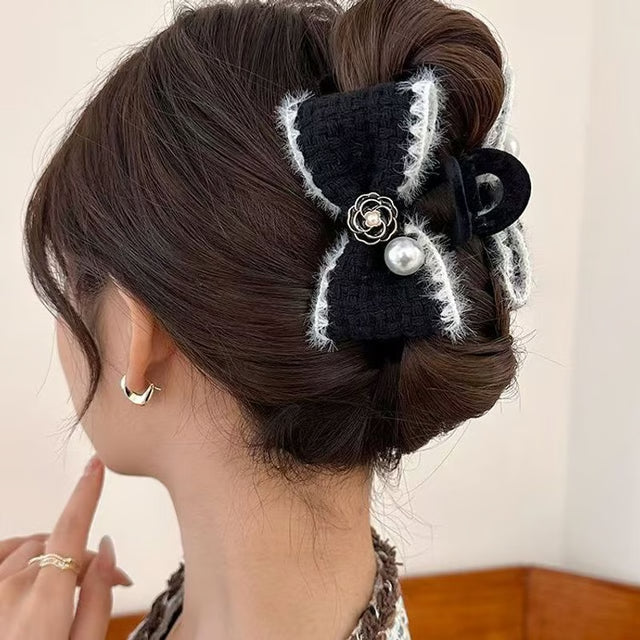 Plush Camellia Flower Bow Hair Clip – Elegant Autumn & Winter Hair Accessory