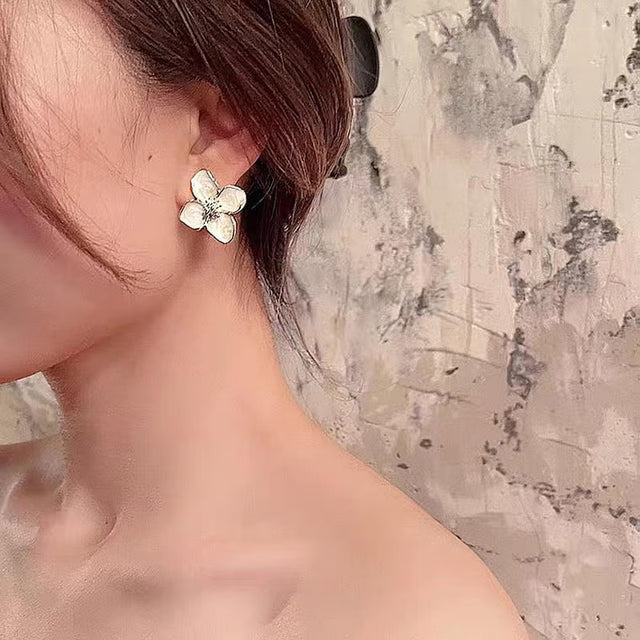 Red Flower Glaze Earrings – Elegant Floral Jewelry for Women